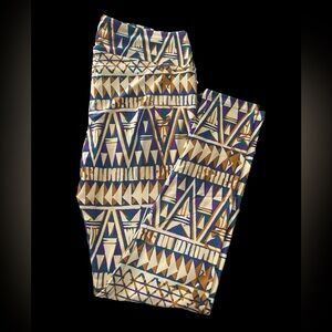 LuLaRoe leggings - size Tall & Curvy - new but without tags - never worn!